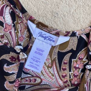 Vintage Dresses - π΅1 Hr Leftπ΅ Vintage Vanity Fair Slip Dress Vintage Dresses - π΅1 Hr Leftπ΅ Vintage Vanity Fair Slip Dress